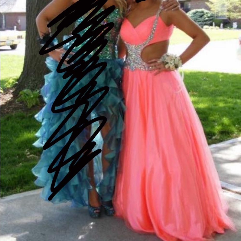 Mac Duggal prom dress
